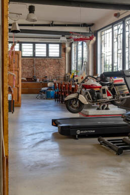 Sala ricreativa con Pavimento in Resina